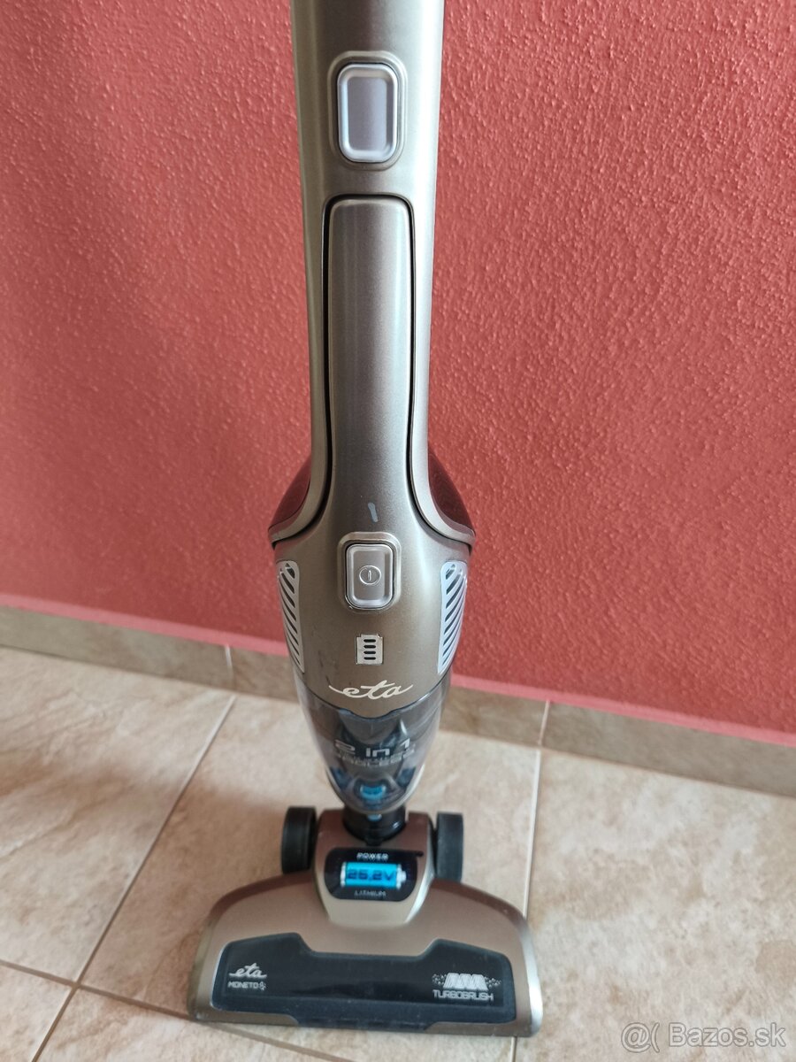 Predám tyčový vysávač ETA - 4