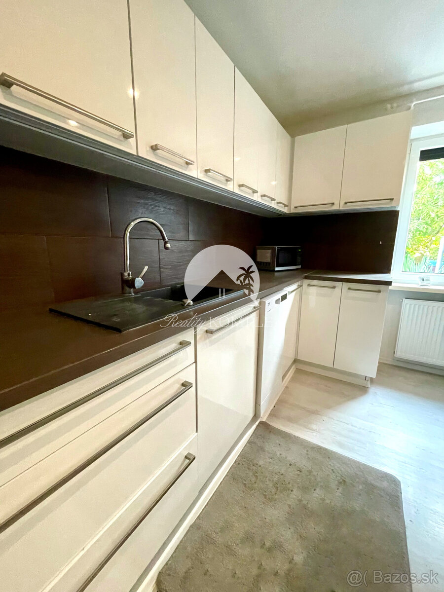Reality KOMPLEX s.r.o. Vám ponúka rodinný dom s veľkým pozem - 4