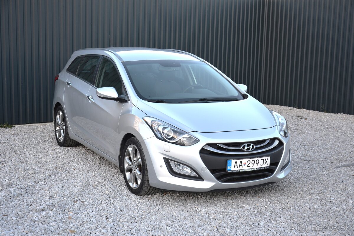 Hyundai i30 CW 1.60 SR voz, 1. maj, Serv. história, TOP výba - 4