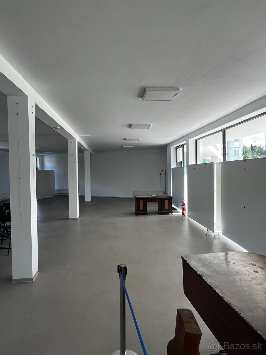 Komerčný priestor na PRENÁJOM - Švermova, BB - 4