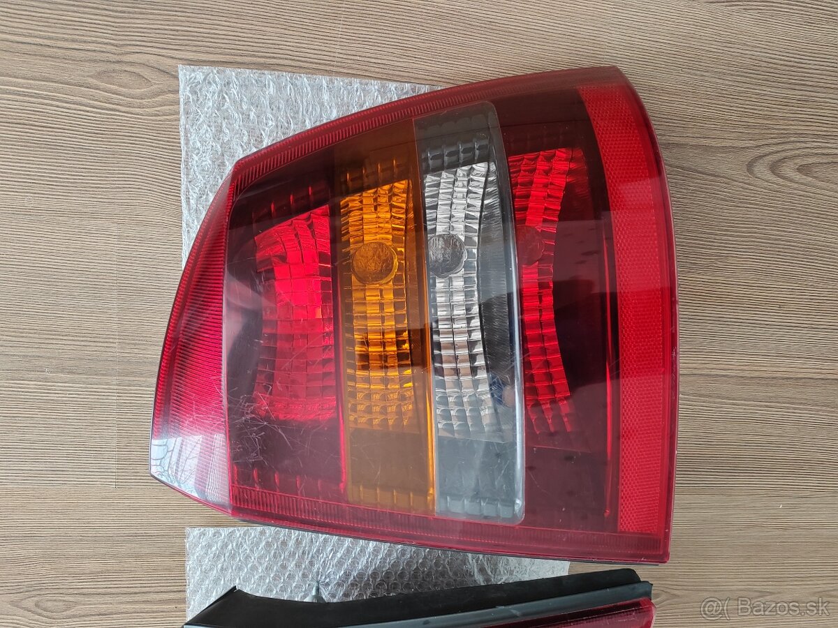 Opel Astra 2 zadné svetlá - 4