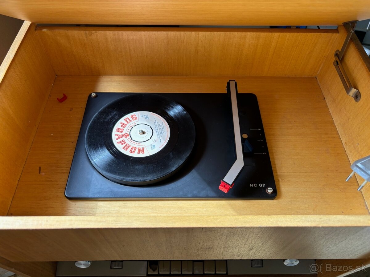 Predám gramorádio RESPROM A104, Akord - 4