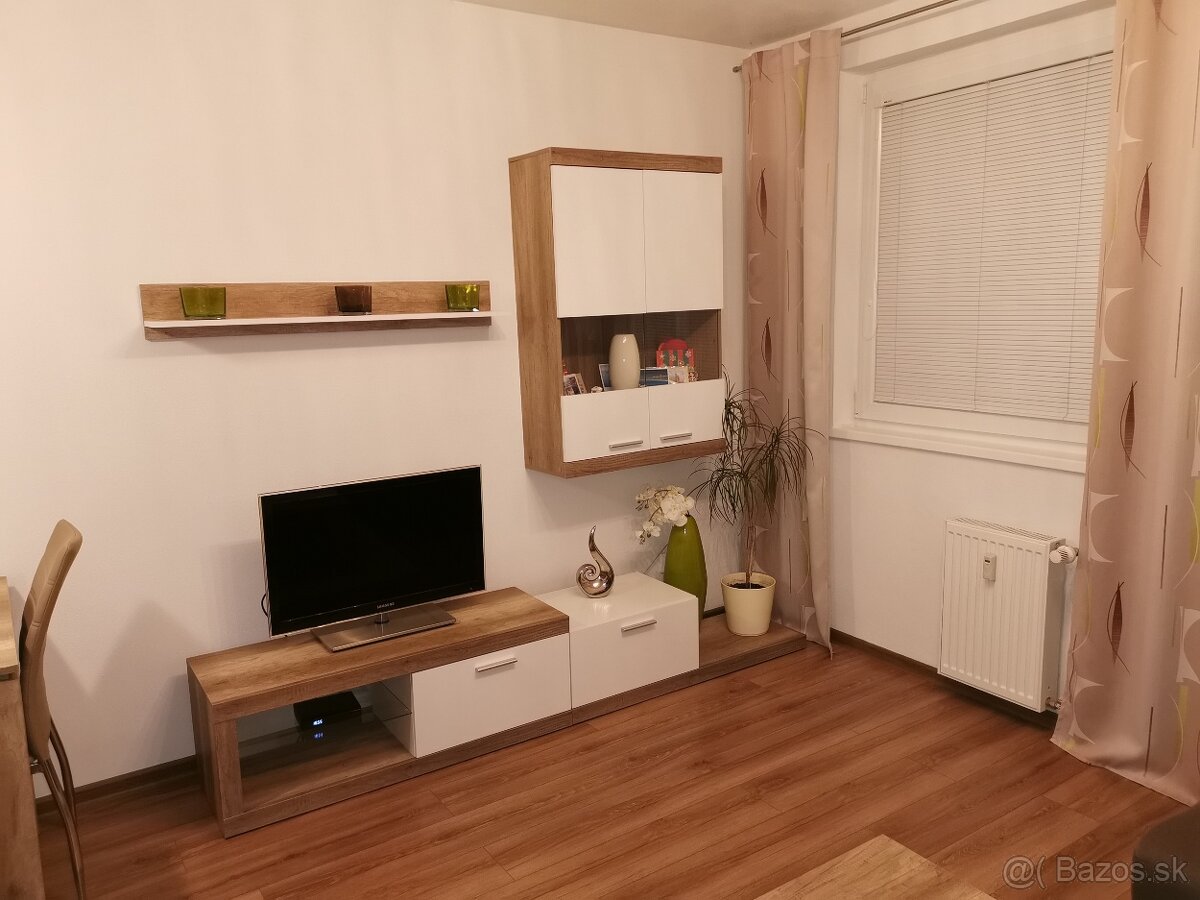 Prenájom 3 izbový byt Levice - 4