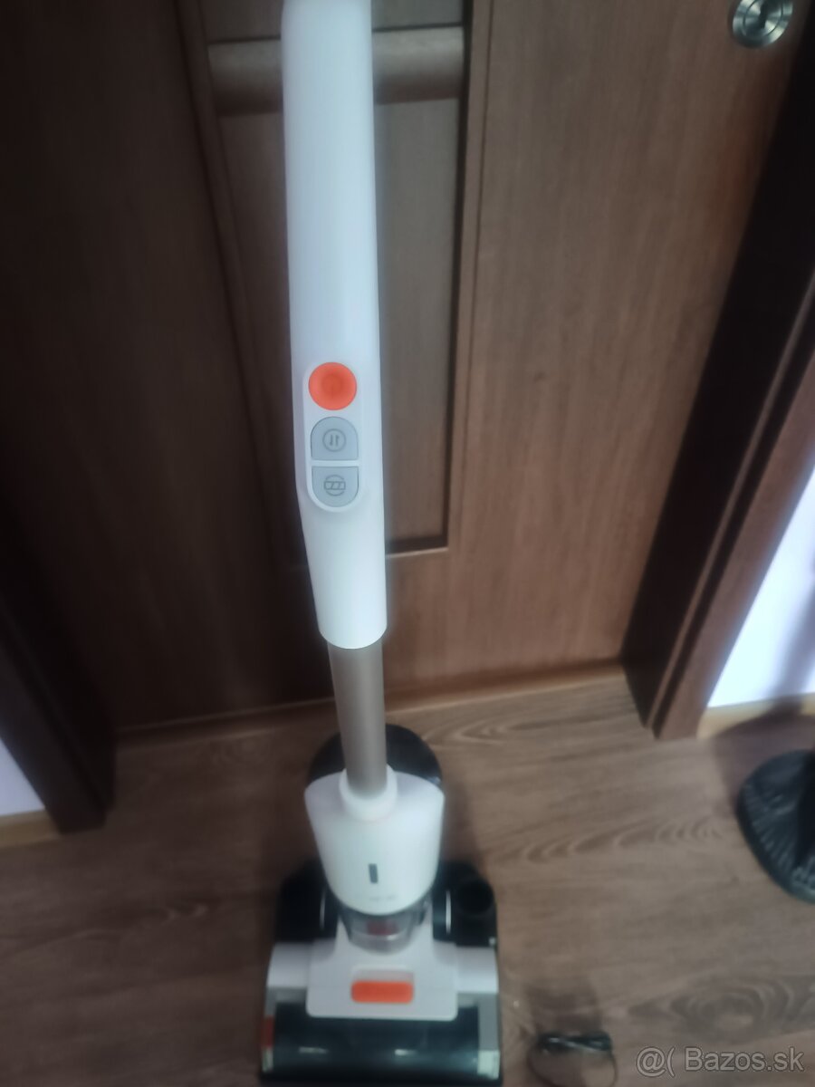 Predám elektrický mop s vysávačom - 4