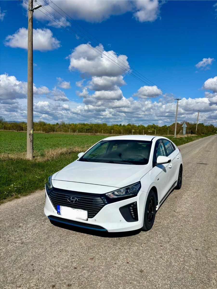 PREDÁM Hyundai Ioniq benzin hybrid - 4