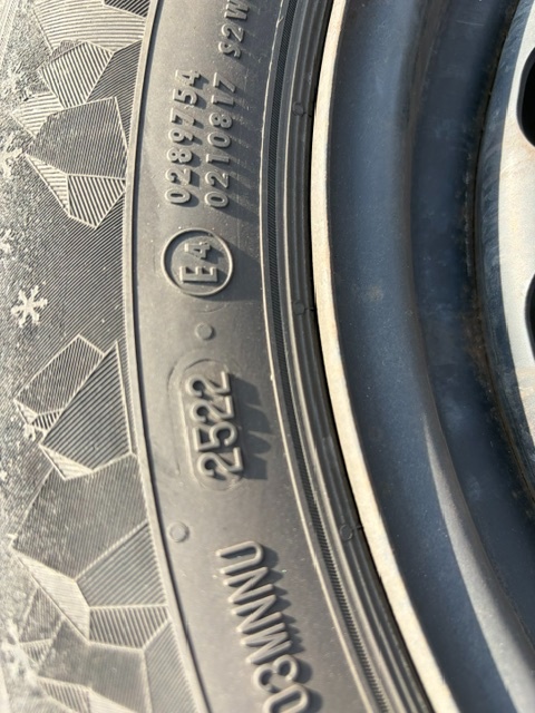 Zimne pneumatiky 215/60/16 Semperit - 4