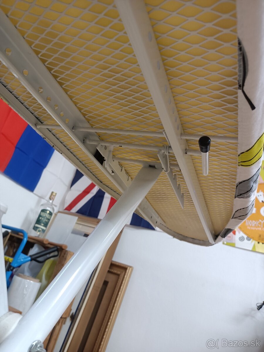 Žehliaca doska v perfektom stave - 4