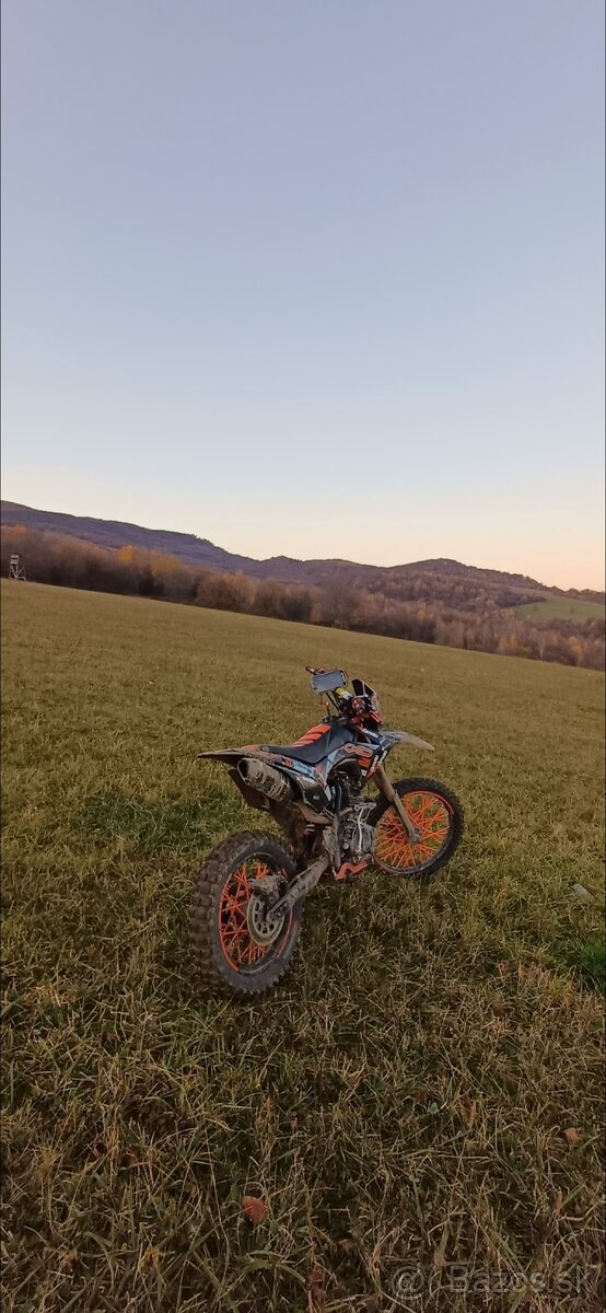 Predám motorku pitbike kxd 150 - 4