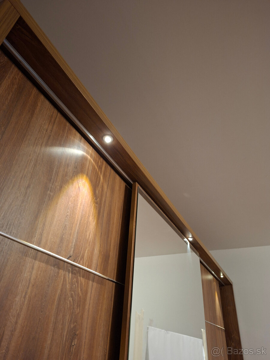 Šatníková skriňa - 4