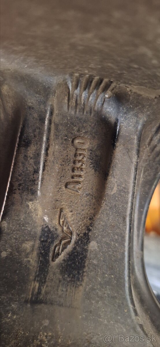 4 disky 5x139,7 R18 pneu 255 60 R18 - 4