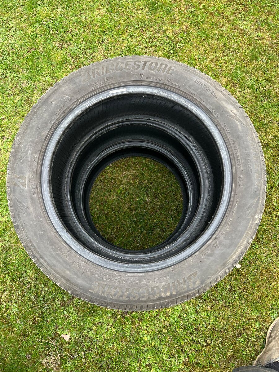 Bridgestone Blizzak LM005 215/55 R17 - 4