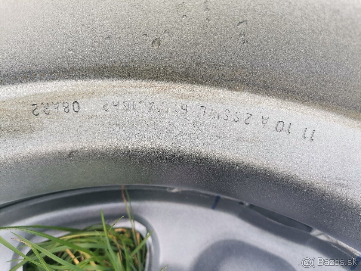 ORIGINÁL RENAULT DACIA DUSTER 35eur plechový disk ORIGINÁL R - 4