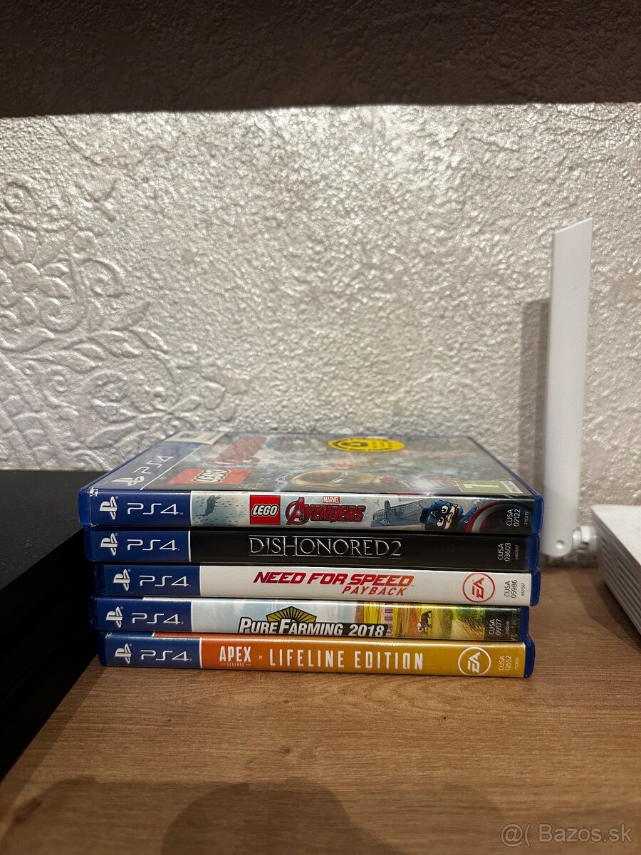 Playstation 4 Pro 1TB - 4