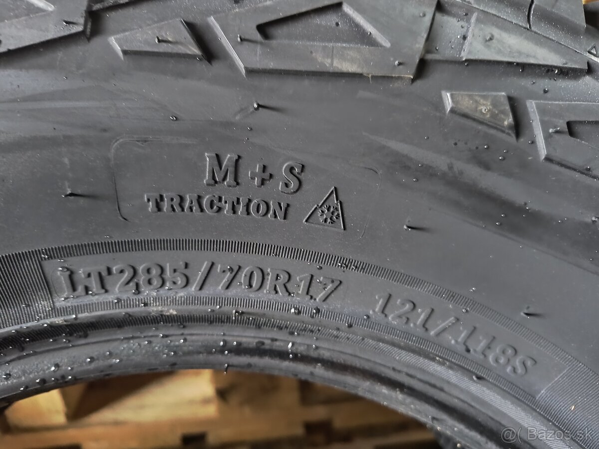 285/70 R17, 31x10,5 R15 CF1100 All trrain - 4