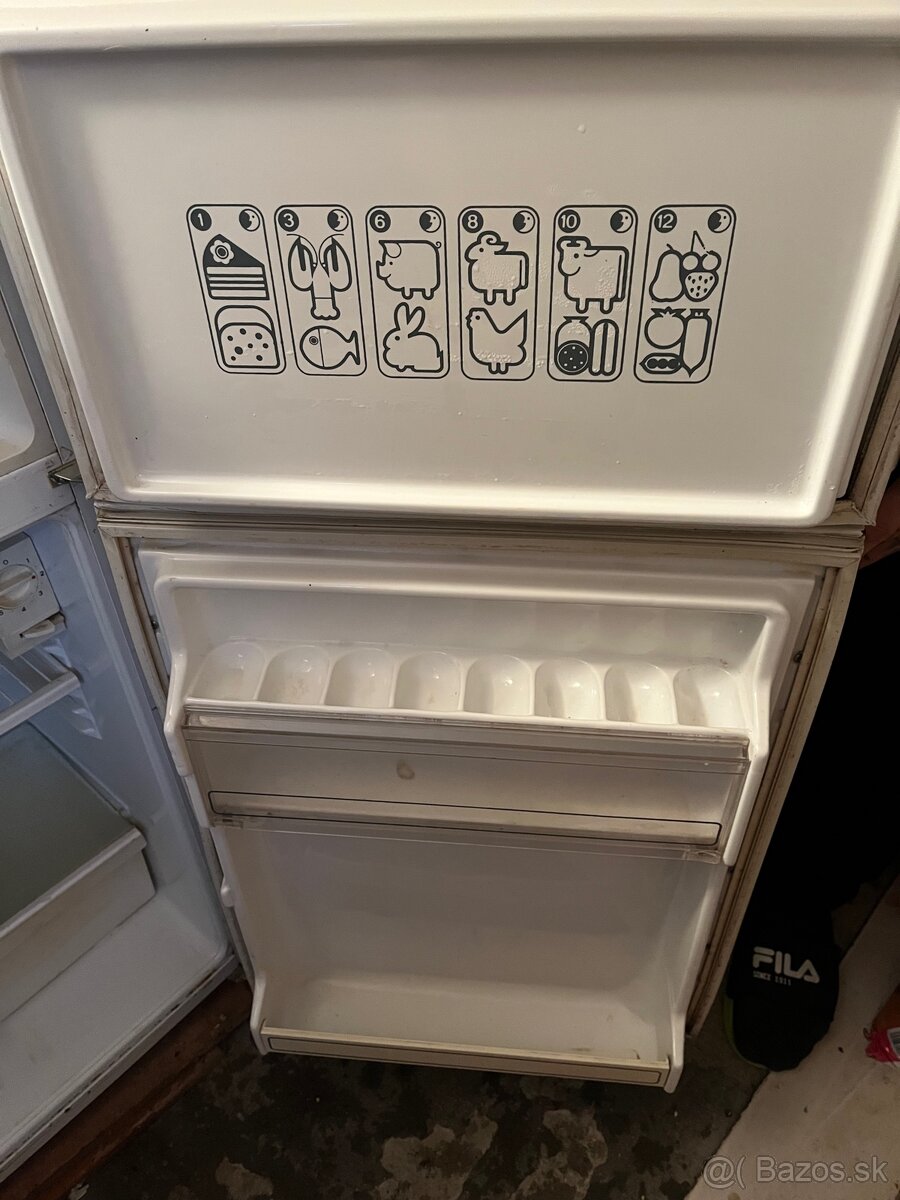 Chladnička s mrazničkou - 4