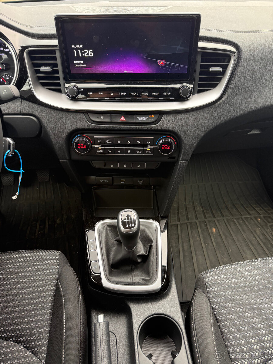 Ceed SW 1,5 T-GDi M6 GOLD+LED PACK - 4