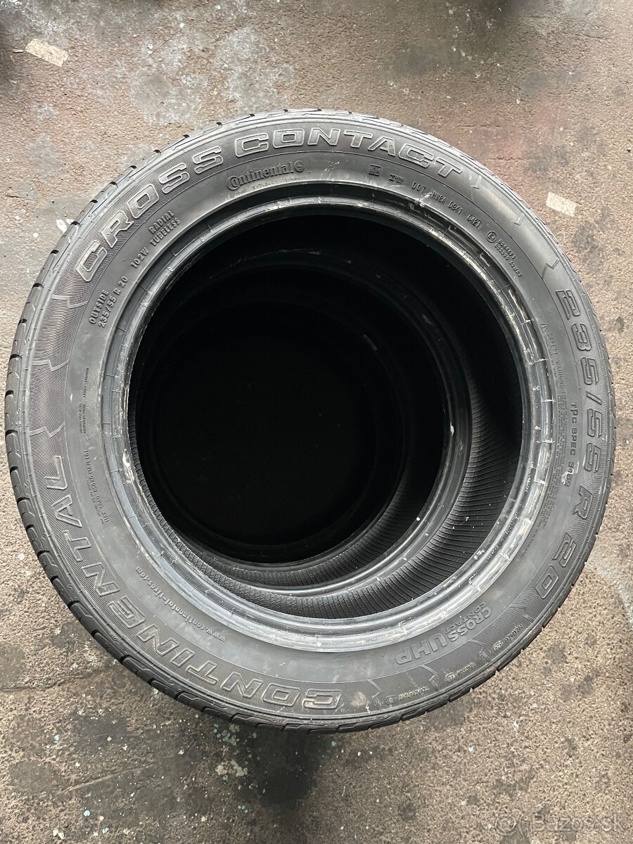 235/55 R20 Continental Cross Contact UHP - 4