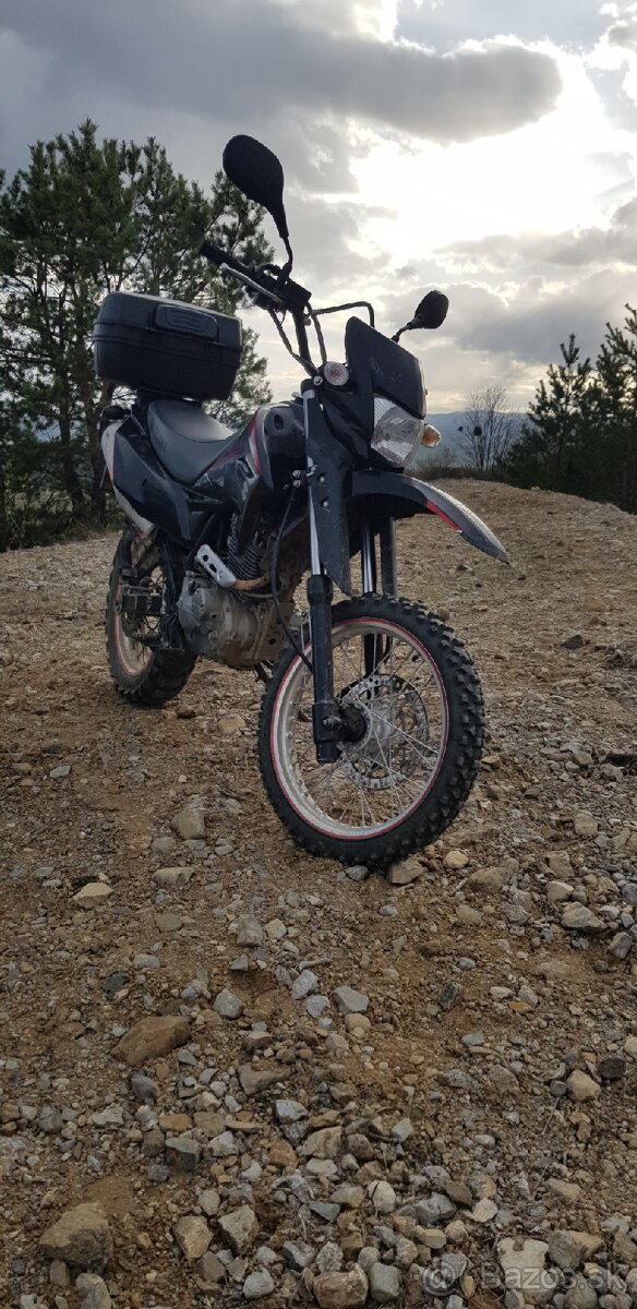 Suzuki dr 125 sm