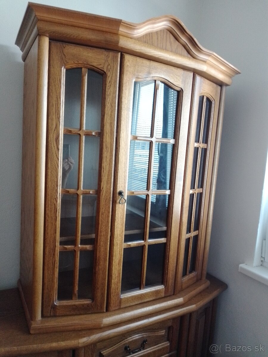 Vitrina vrch 150e spolu 289e - 4