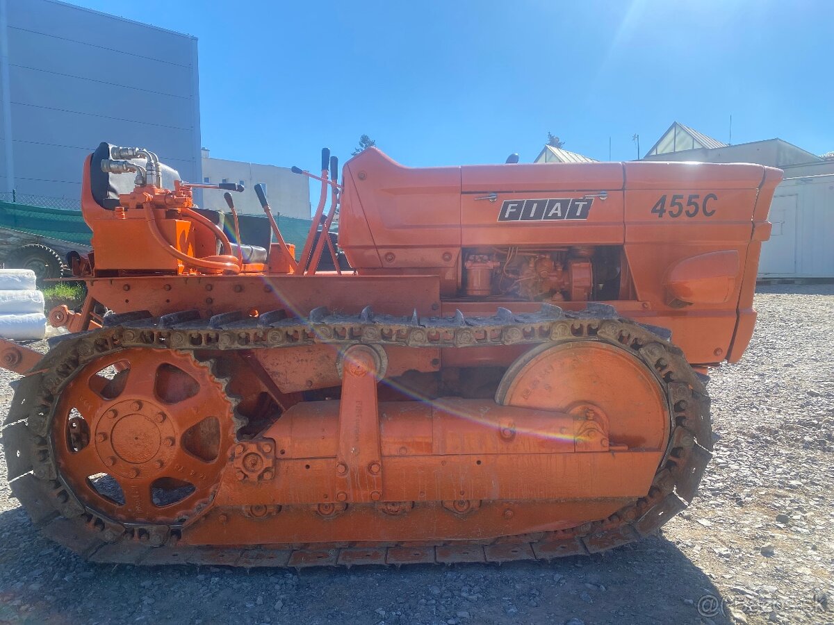 Pásový traktor Fiat455C - 4
