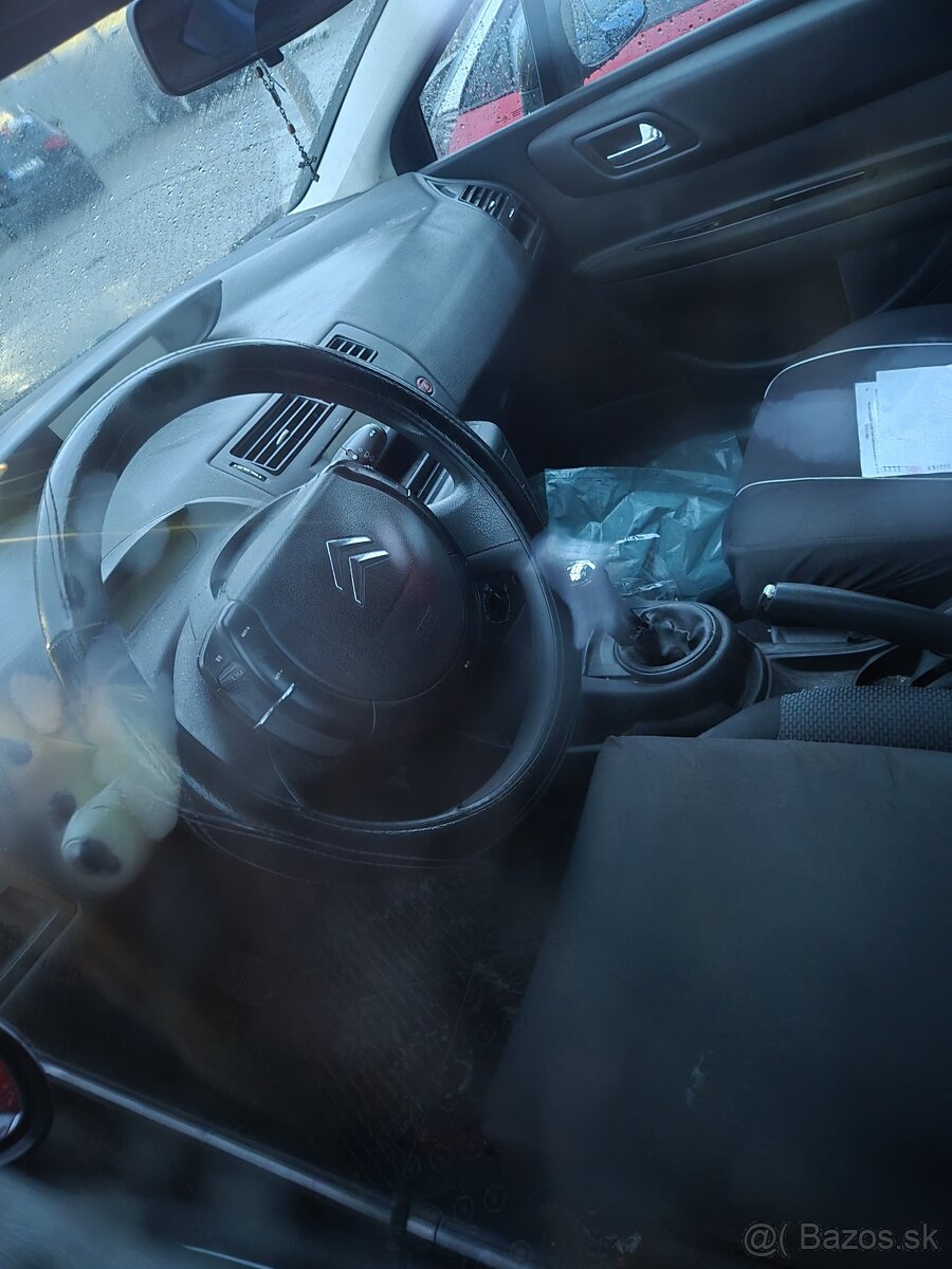 Citroen C4 Coupe 1.4 _ 160 000km - 4