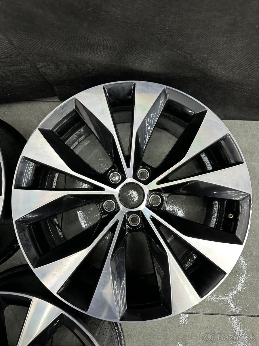 5x112 r18 superb 3 bicolor model cassiopeia - 4