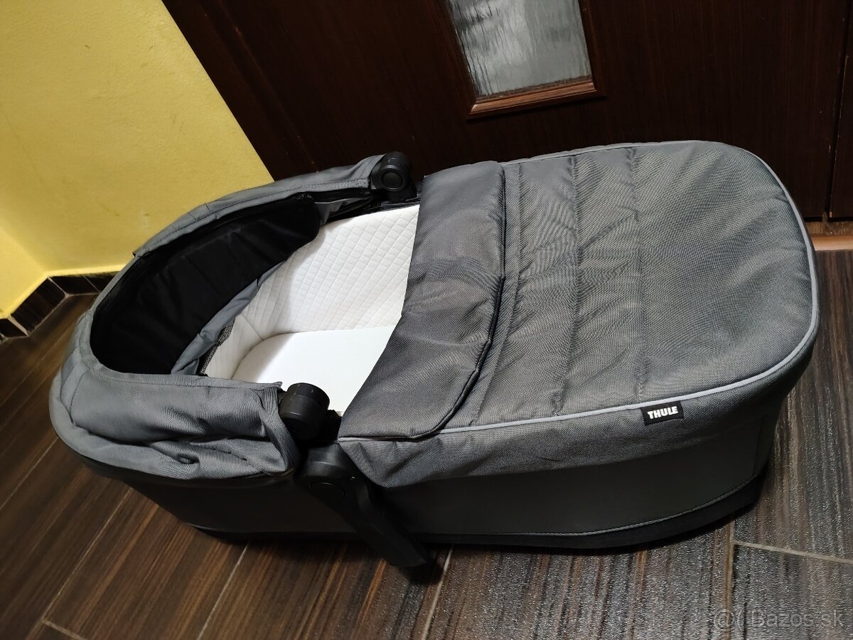 Vanička Thule Sleek - 4