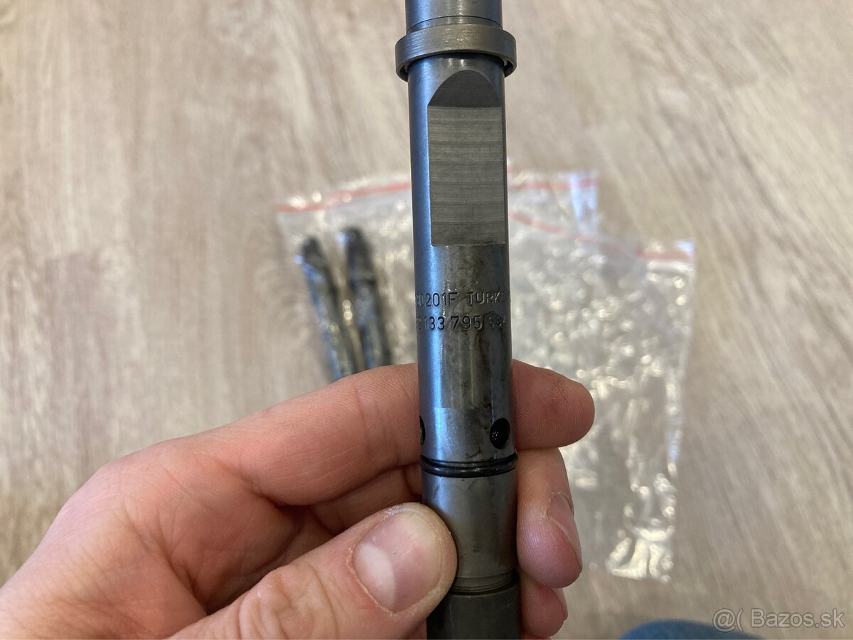 Audi A6 Allroad C5 vstrekovač - 4