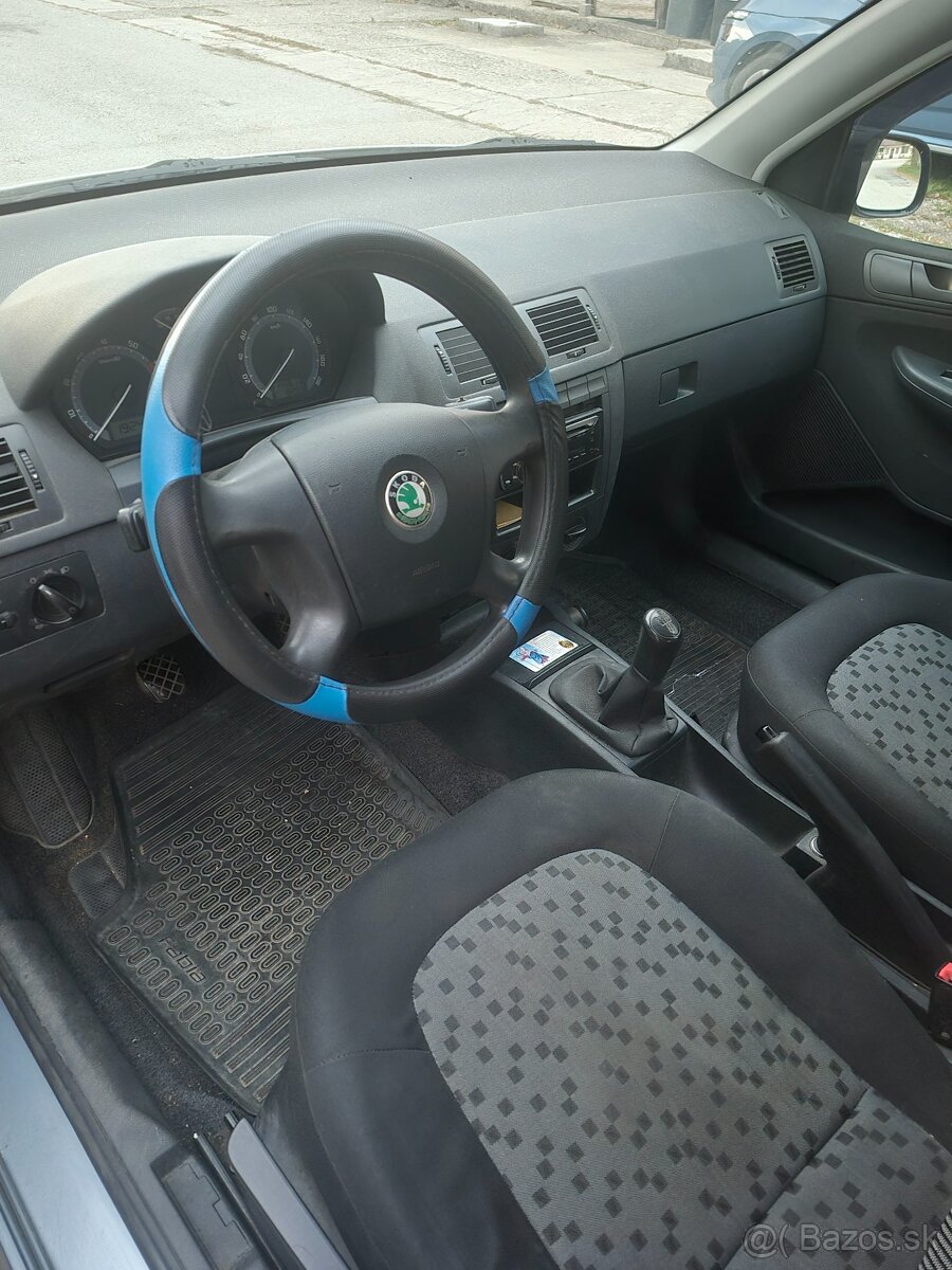 Predám SKODA FABIA 1.4 benzín, r.v.2005 - 4