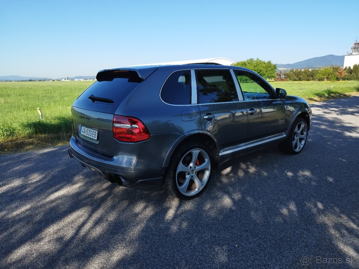 Porsche Cayenne 4.8 V8 turbo 500ps. - 4