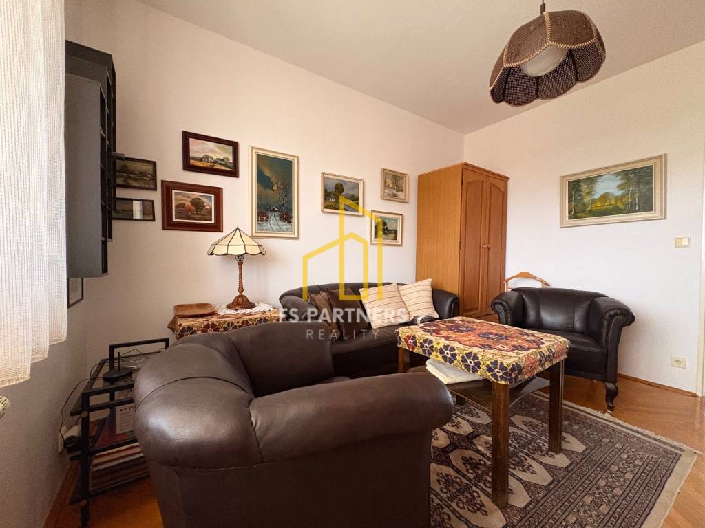 Predaj priestranného 5-izbového bytu v centre Komárna – Pető - 4