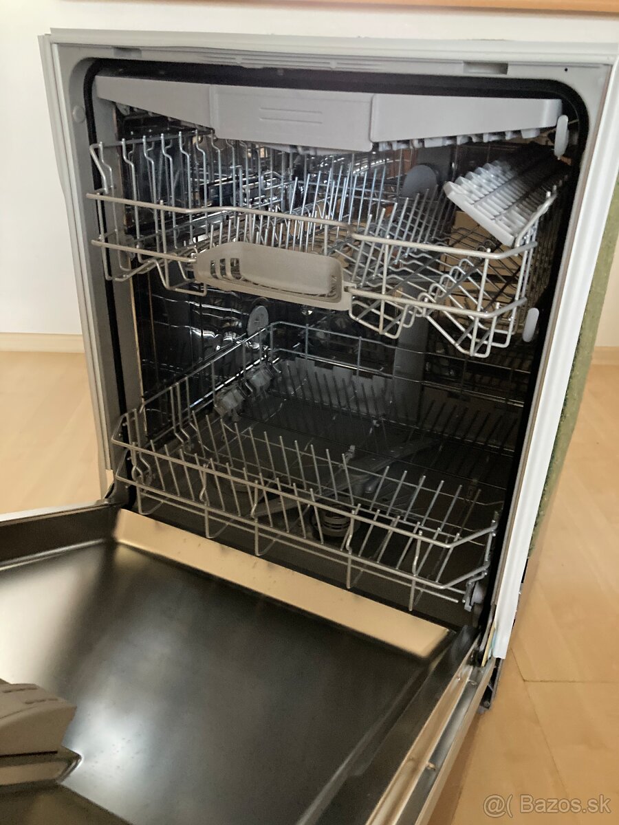 Predám novú umývačku riadu Bosch SMV4HVX03E séria 4 - 4