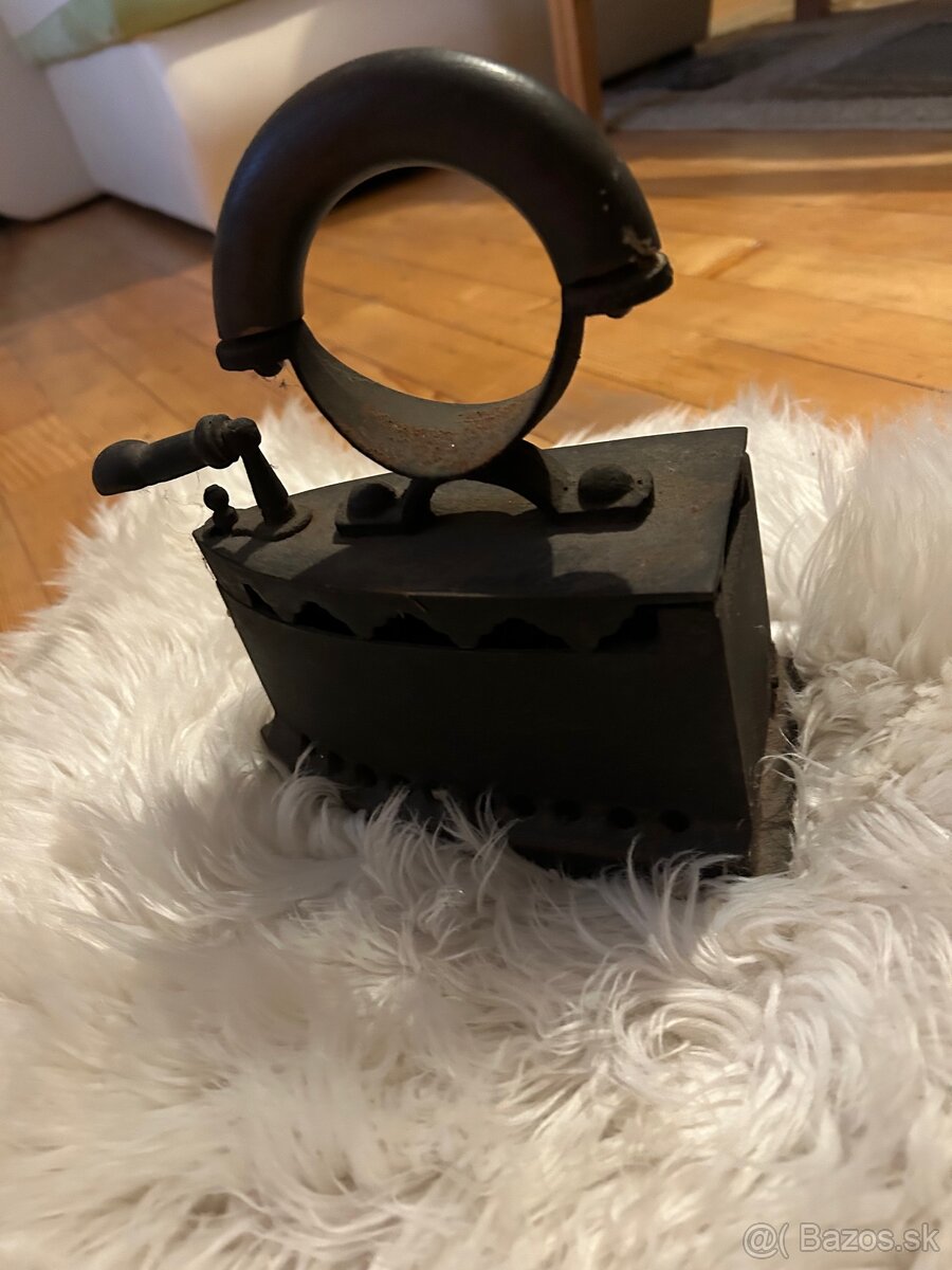 Starožitná žehlička - 4