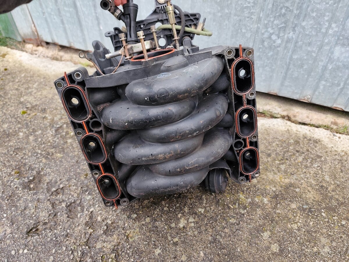 Sacie potrubie vw Passat b5 2,8 - 4