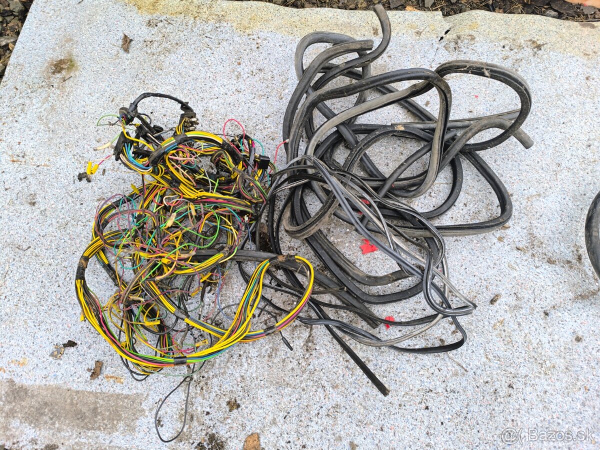 NÁHRADNÉ DIELY ŠKODA 105,120,130 - 4