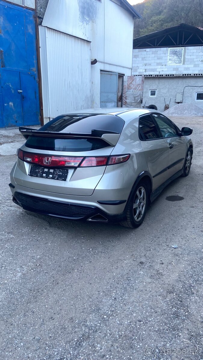 Rozpredám Honda Civic 8g - 4