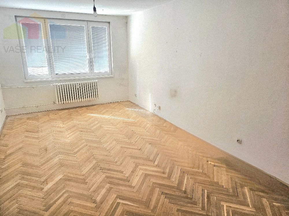 3 izbový byt Bánovce nad Bebravou - 76 m2/ SEVER / BALKÓN/ P - 4