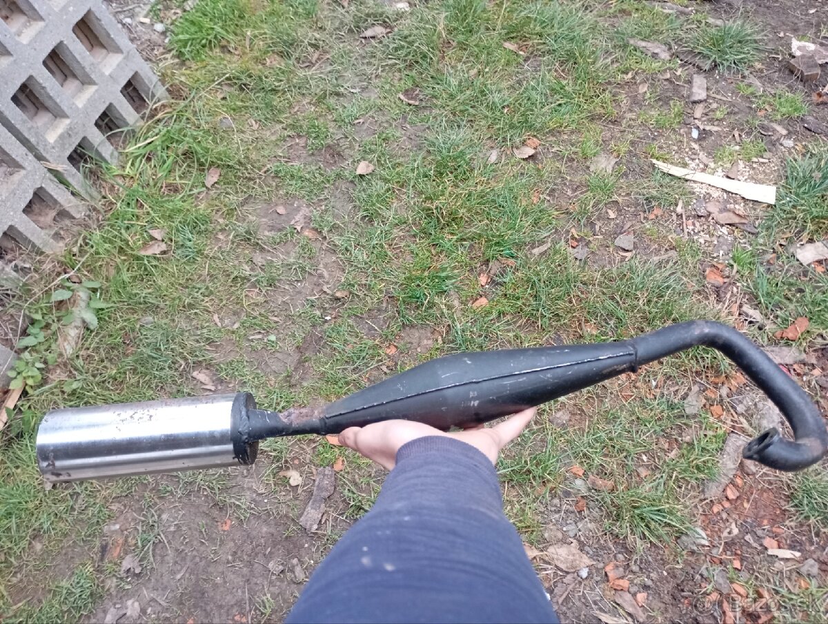 Predám výfuk na stvorkolku 50