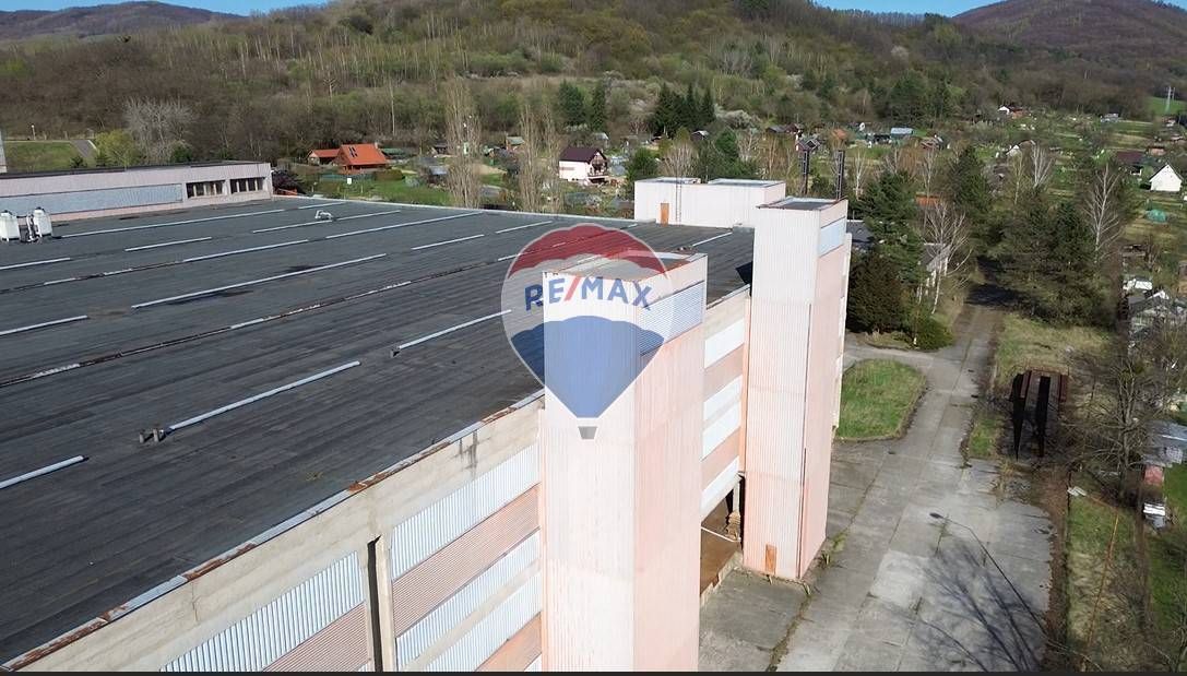 Priemyselný areal 51000m2, Budovy, sklady, výrobné haly, Sn - 4