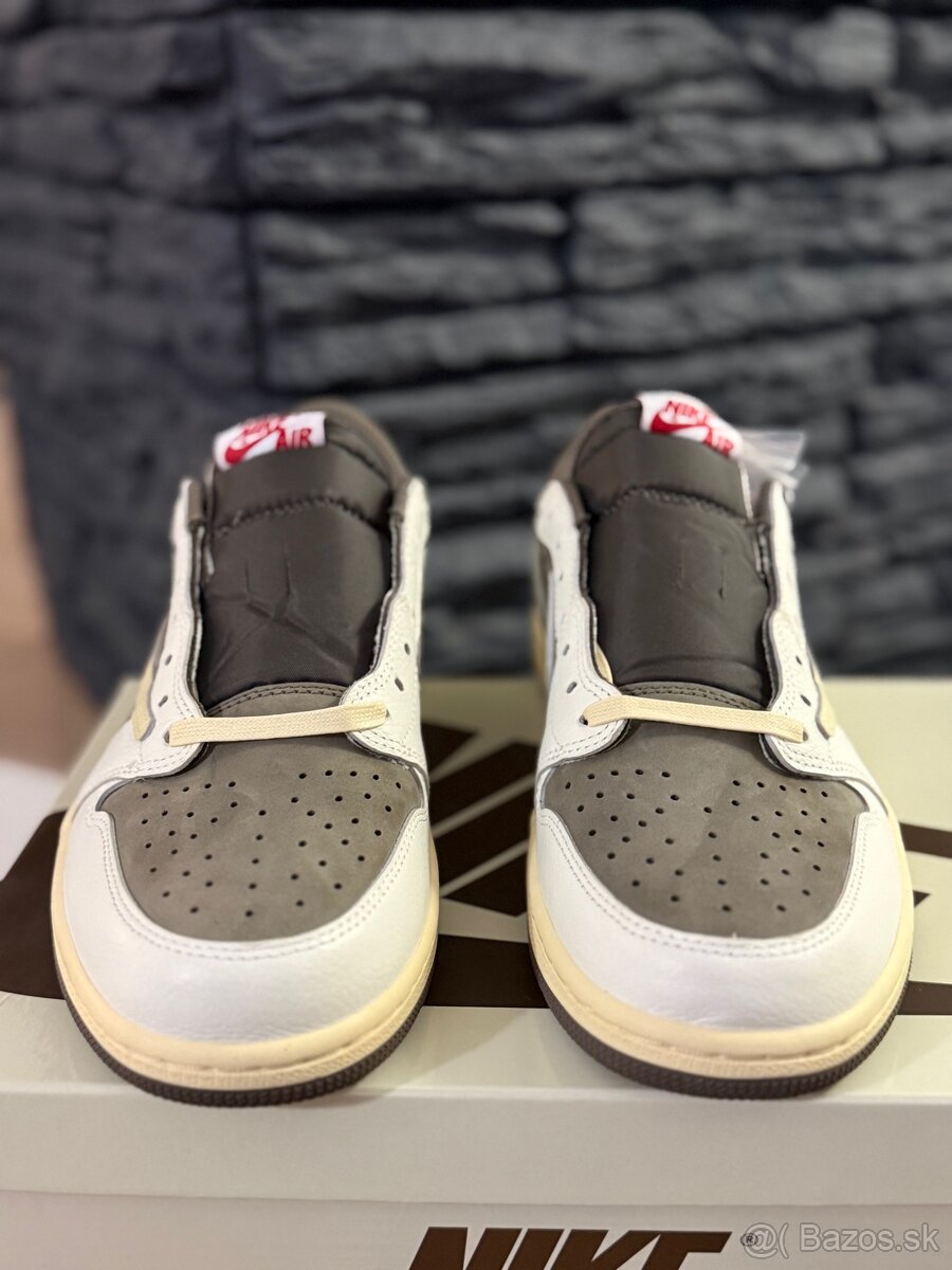 Jordan 1 Low Travis Scott Reverse Mocha - 4
