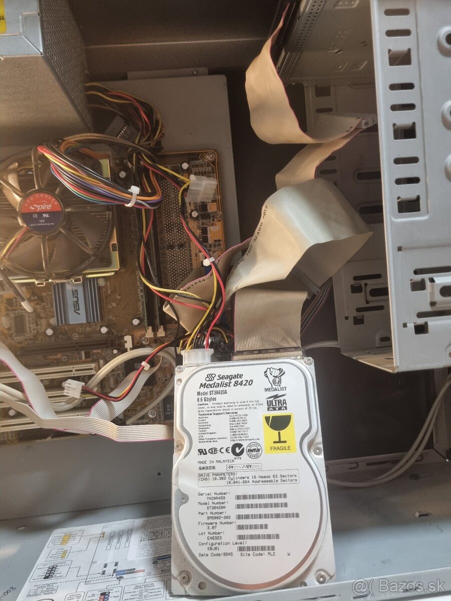 retro počitač windows 98 - 4