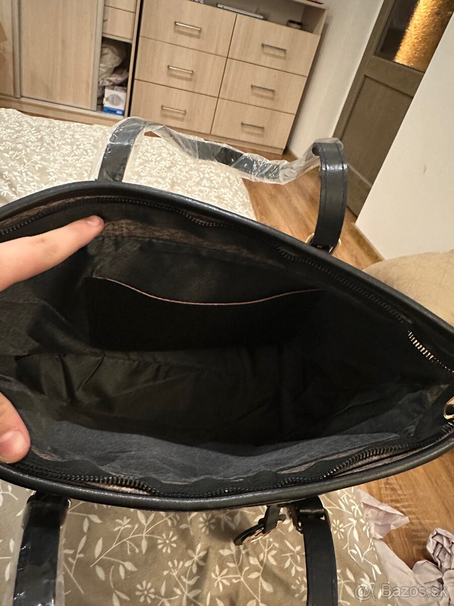 Michael Kors kabelka - 4