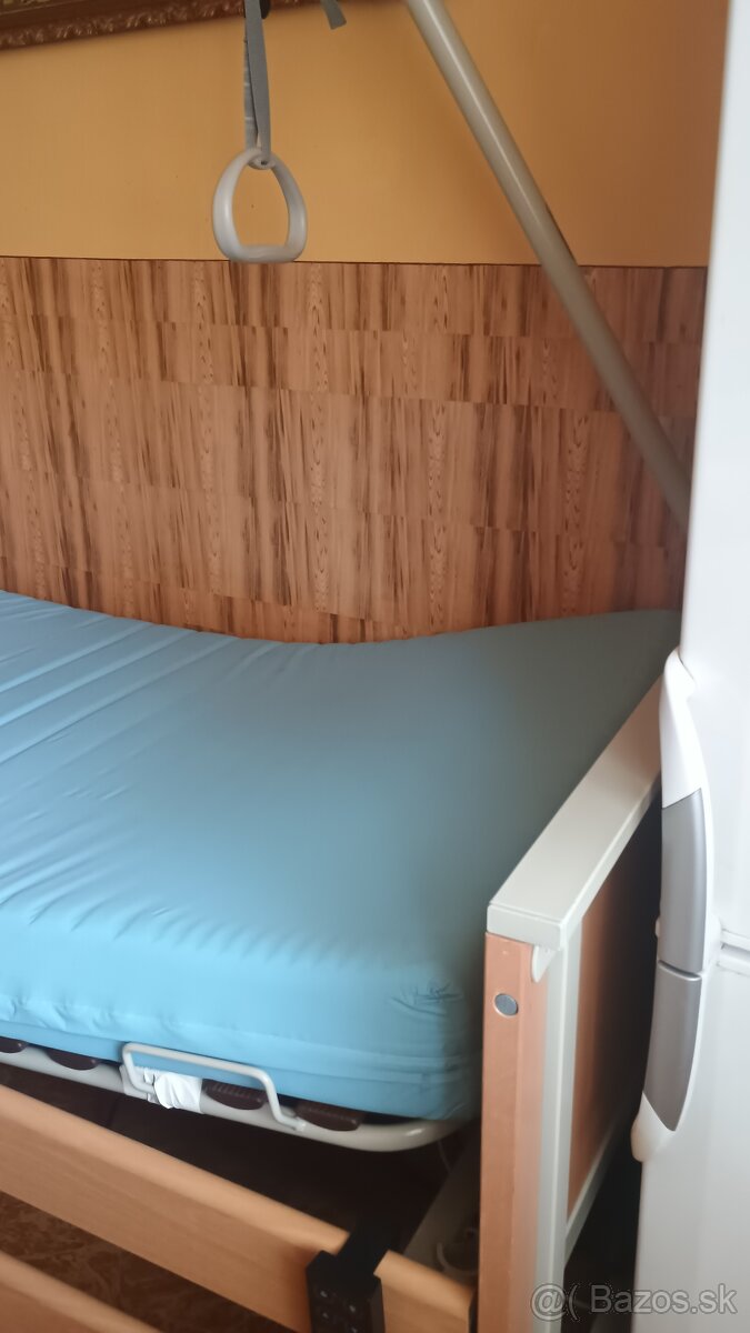Polohovateľná elektrická posteľ - 4