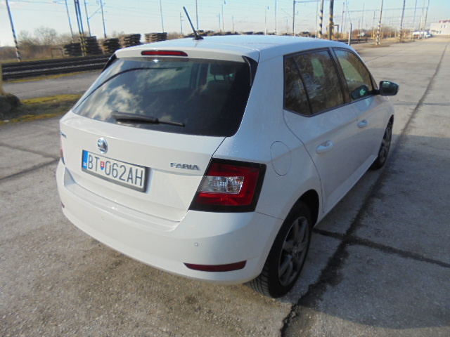 Škoda Fabia 1.0 TSI Ambition r.v.8/2020 - 4