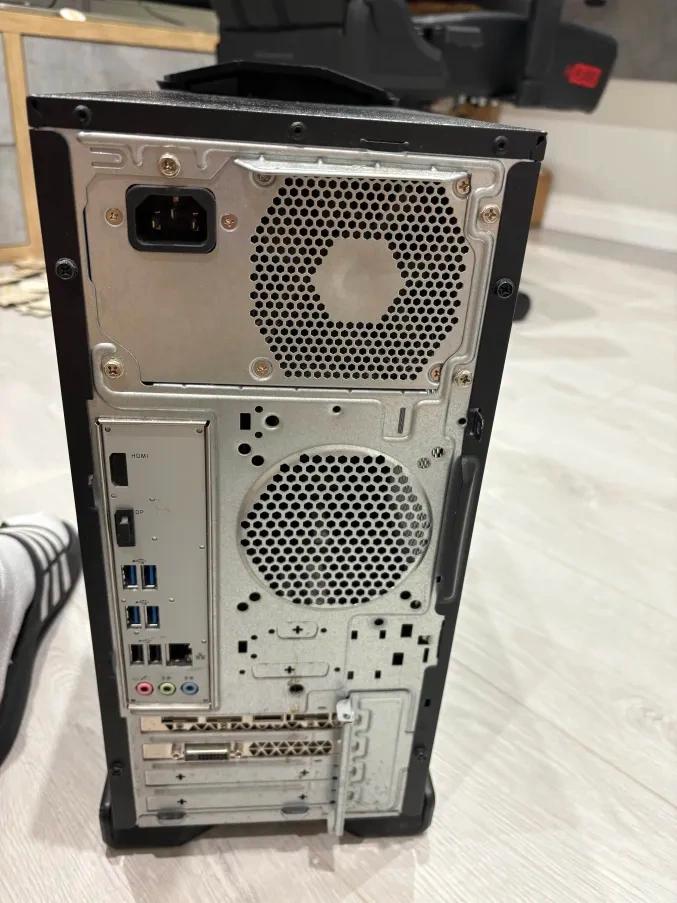 Herný počítač - Acer Predator + Monitor + Klávesnica + Myš - 4