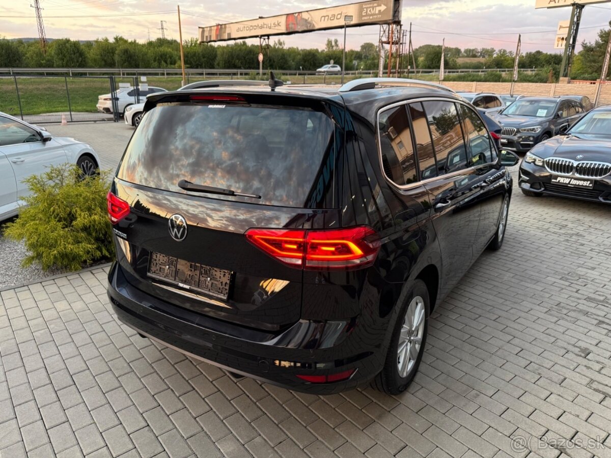 Volkswagen Touran 2.0TDi DSG Highline 7MIESTNY Ťažné - 4