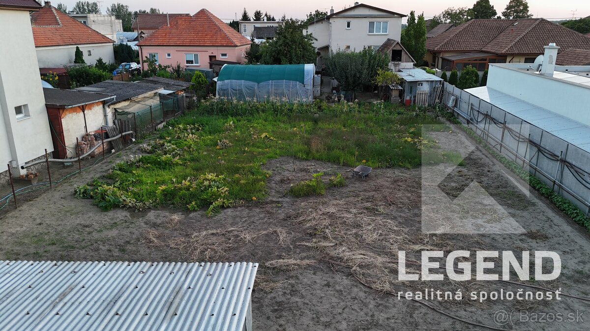 Stavebný pozemok Nesvady, 540 m2 neďaleko centra - 4