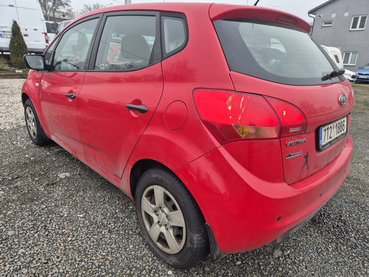 Kia Venga rok 2010 , 1.6 benzyna - 4