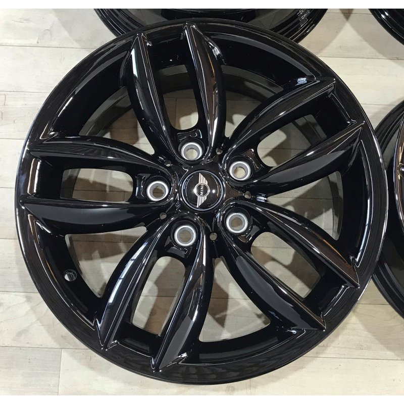 Predám zimnú sadu MINI 5x120 R17 čierna - 4