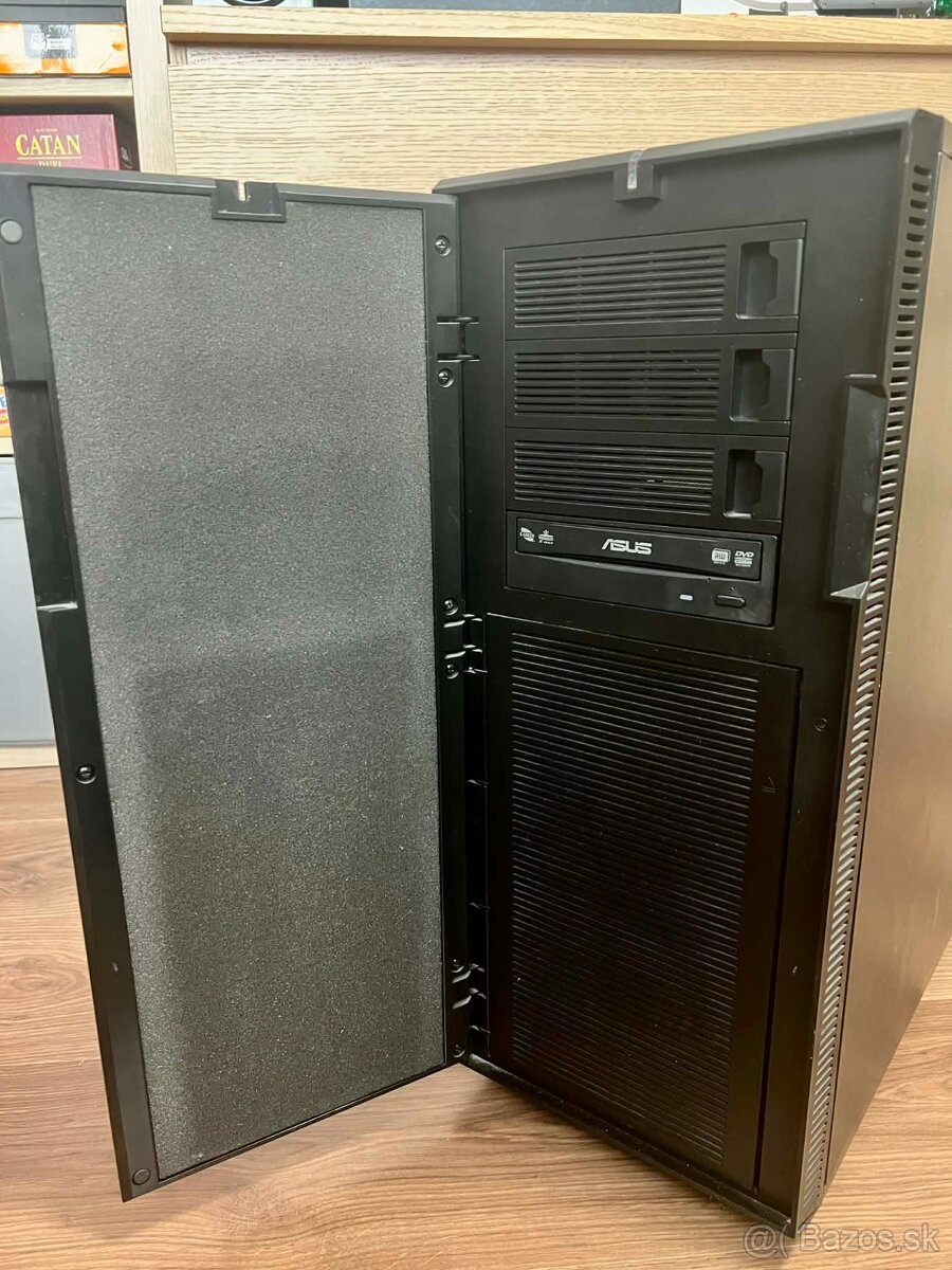 Skrinka Fractal Design Define - 4